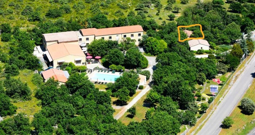 Hotel Les Persedes Lavilledieu  Exterior photo