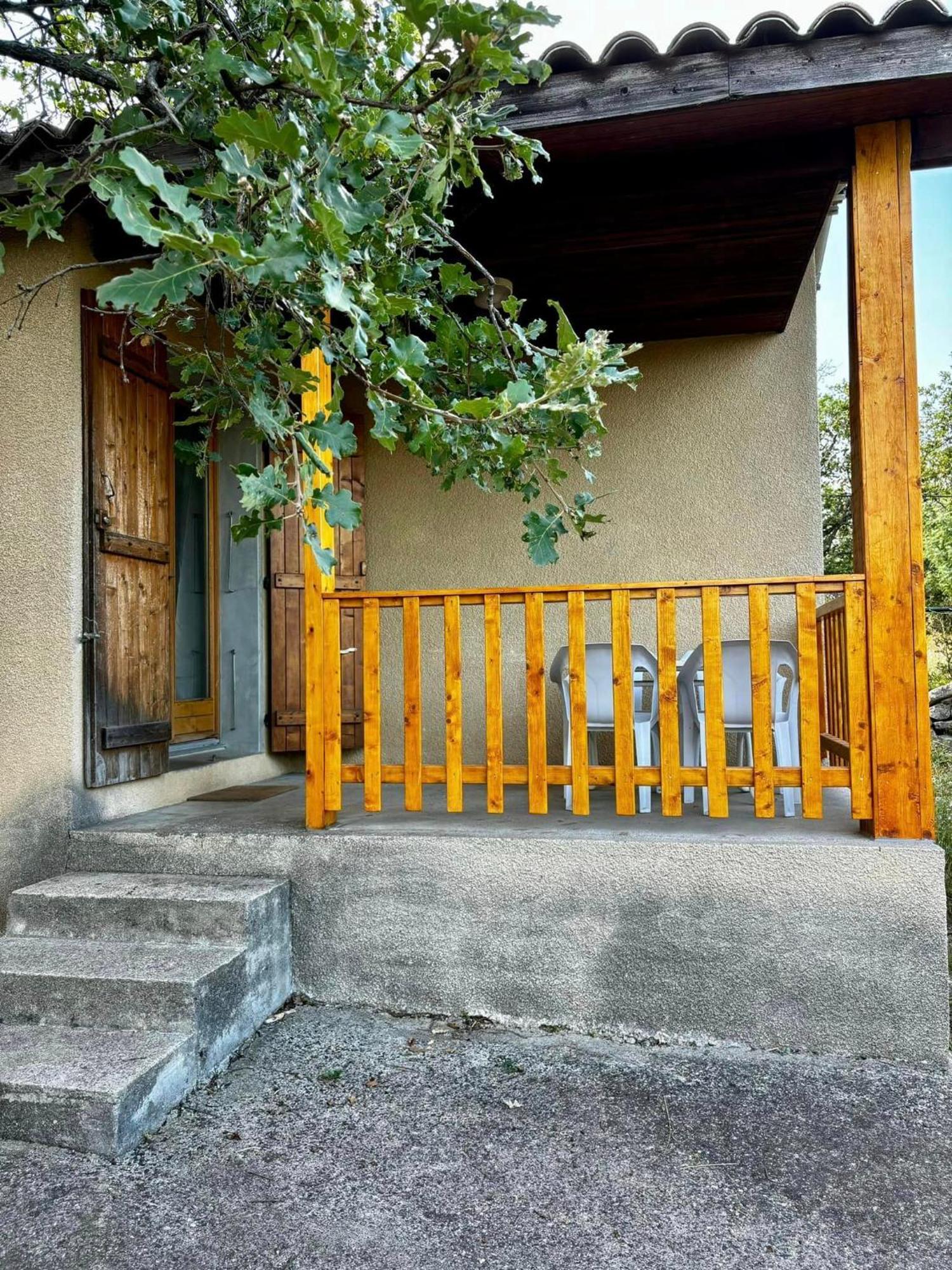 Hotel Les Persedes Lavilledieu  Exterior photo