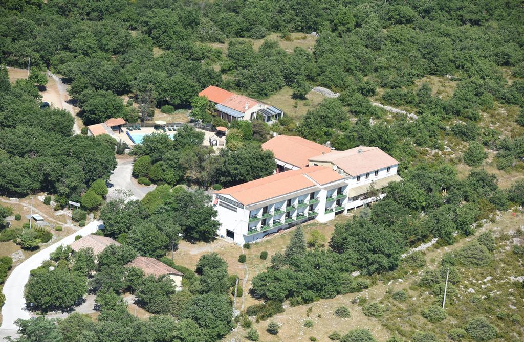 Hotel Les Persedes Lavilledieu  Exterior photo