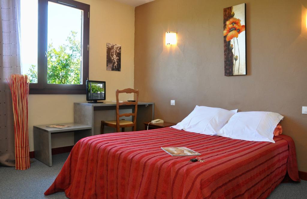 Hotel Les Persedes Lavilledieu  Exterior photo