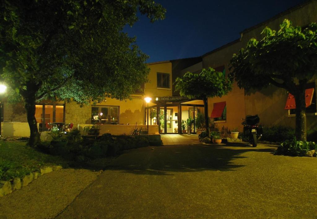 Hotel Les Persedes Lavilledieu  Exterior photo