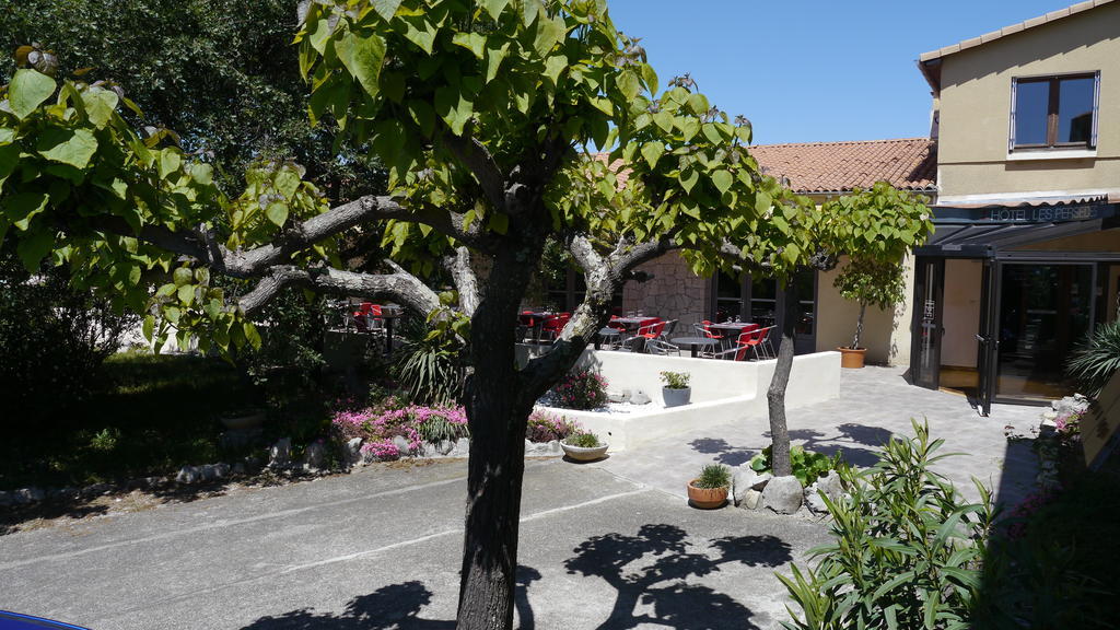 Hotel Les Persedes Lavilledieu  Exterior photo
